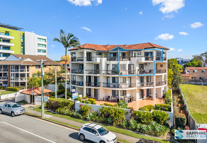 Thumbnail: Welcome to Paradise in Biggera Waters.